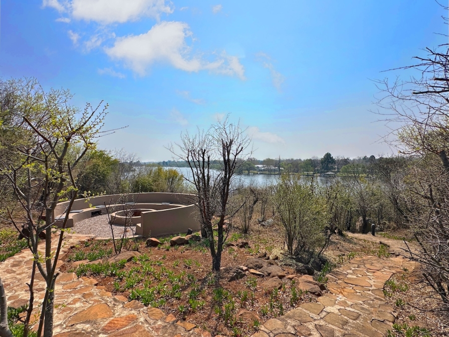 4 Bedroom Property for Sale in Boschenvaal River Front Lodges Free State